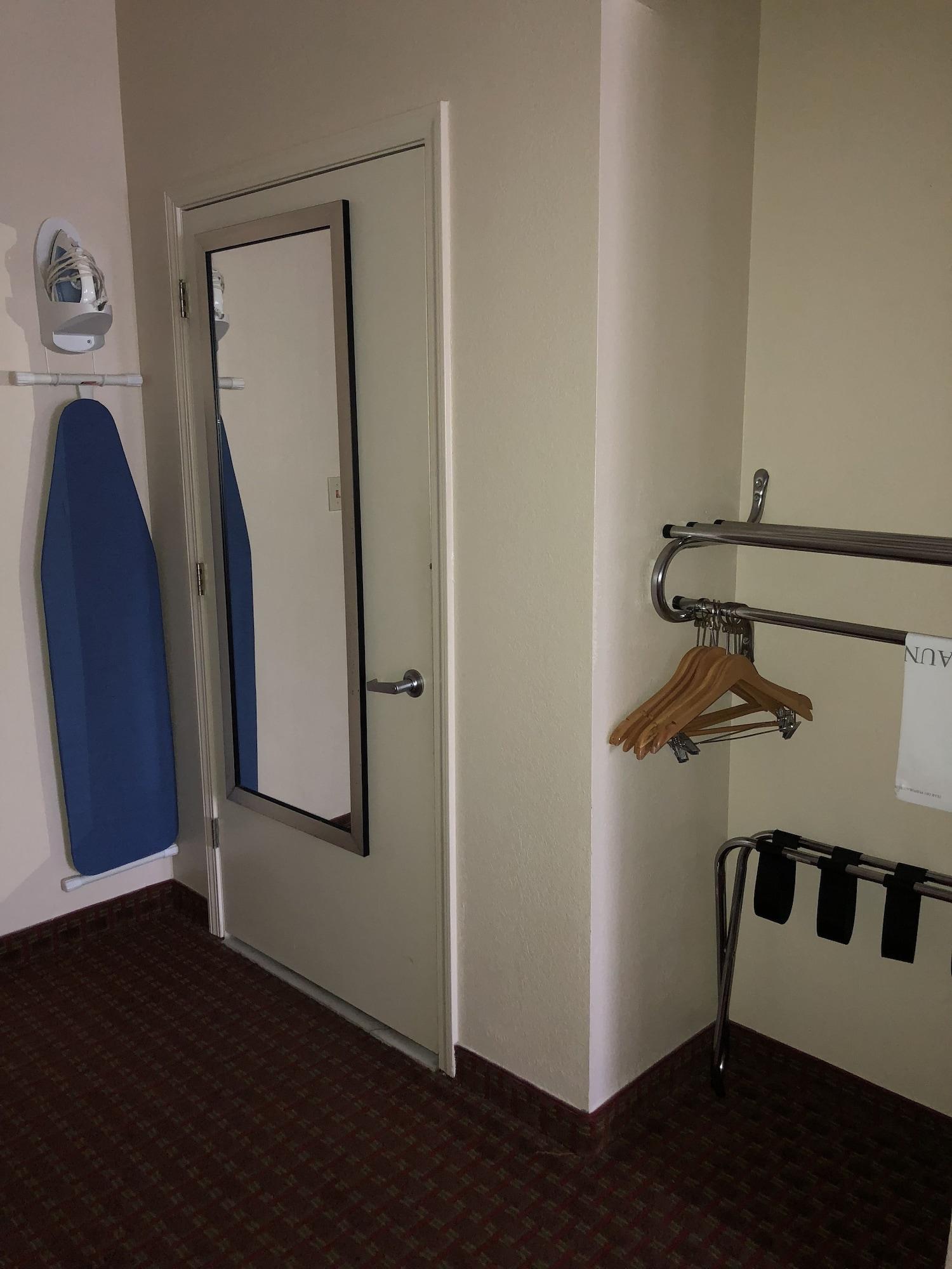 Millennium Inn Ellisville 外观 照片