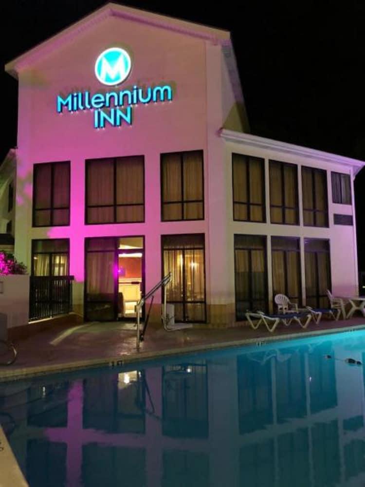 Millennium Inn Ellisville 外观 照片