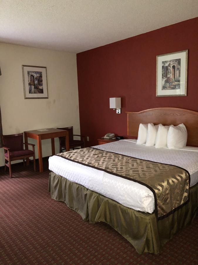 Millennium Inn Ellisville 外观 照片