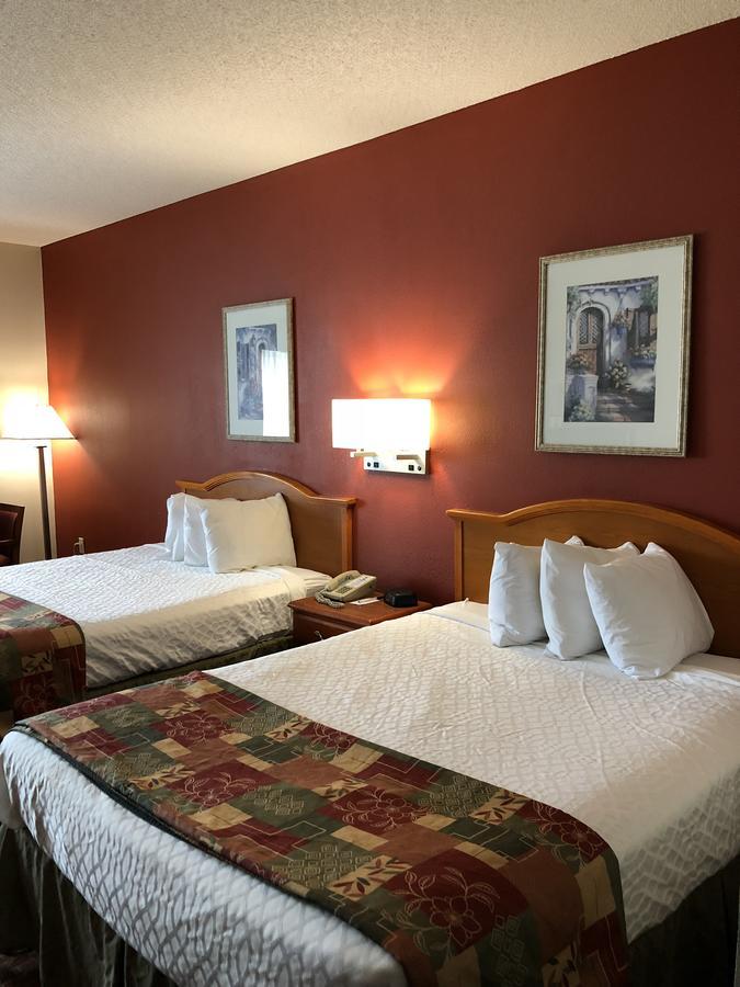 Millennium Inn Ellisville 外观 照片
