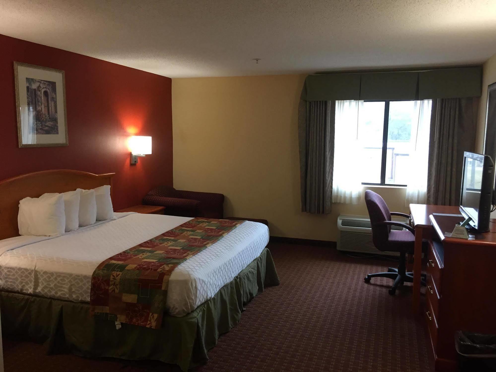 Millennium Inn Ellisville 外观 照片